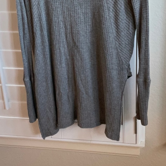 Free People. Dark Gray Thermal tunic.  Scoop neck.  XS - Picture 4 of 5